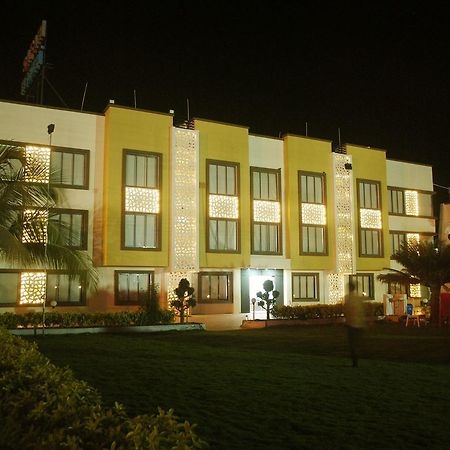 Safari Hotel & Resort Szomnáth Kültér fotó