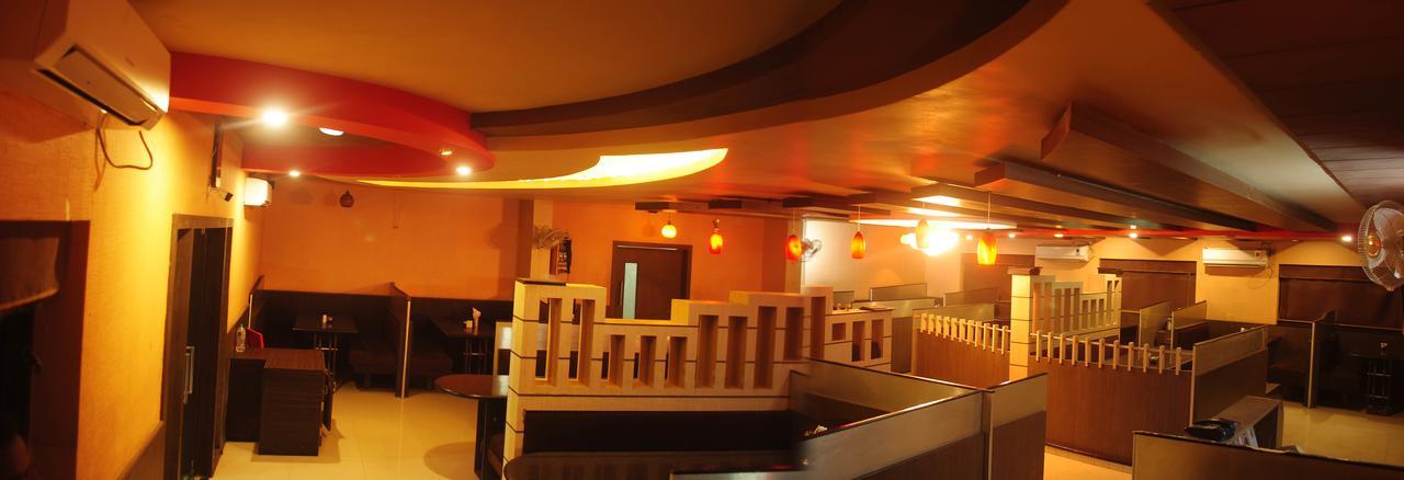 Safari Hotel & Resort Szomnáth Kültér fotó